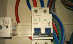 高壓電機漏電保護裝置是造成西安西瑪電機頻繁燒毀的原因。